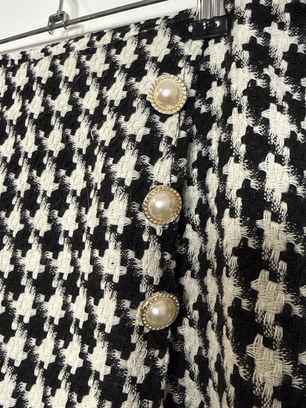 SHEIN PETITE Houndstooth Print Button Detail Tweed Short Skort Black & White
